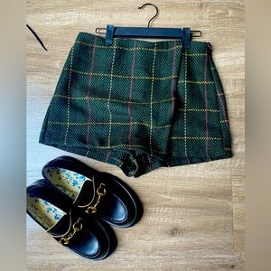 🖤💛💚NWOT 90s skort from Dolls Kill 💚💛🖤